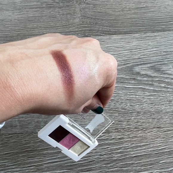 Shu Uemura x Karl Lagerfeld: Shupette Limited Edition Eyeshadow Trio - Picture 6 of 8